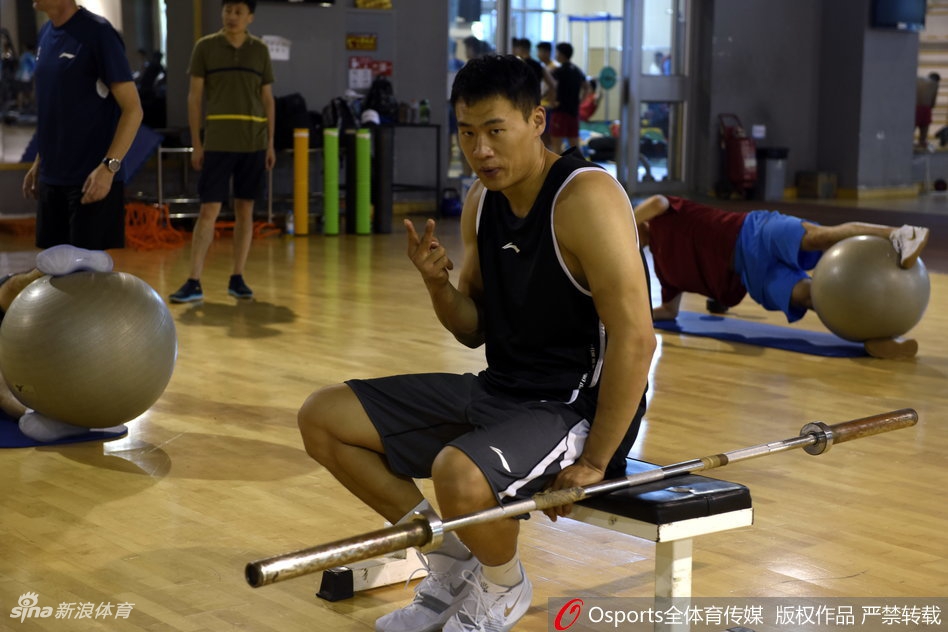 [流言板]有點(diǎn)鐵！申京和范弗利特連續投丟，火箭開(kāi)局13中3命中率23%