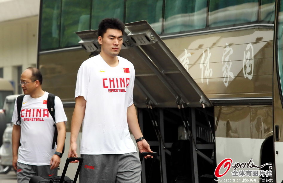 灰熊記者：灰熊計劃裁掉洛夫頓以騰出一個(gè)名額給莫蘭特