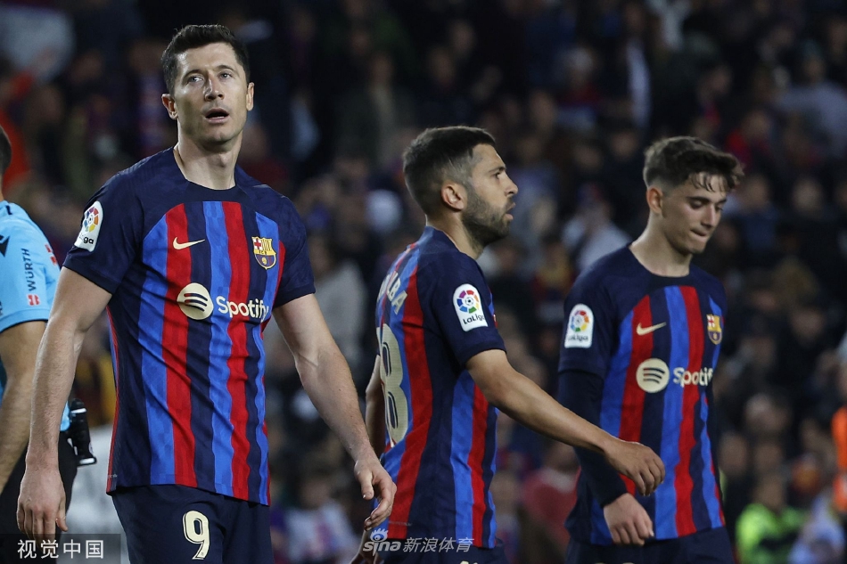 阿森納本賽季英超后衛取得8粒進(jìn)球，所有球隊中最多