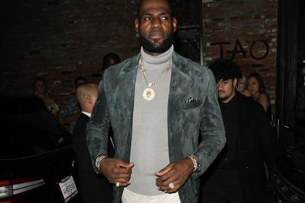 盧：我們最后時(shí)刻的防守沒(méi)什么失誤，只是他們投進(jìn)了