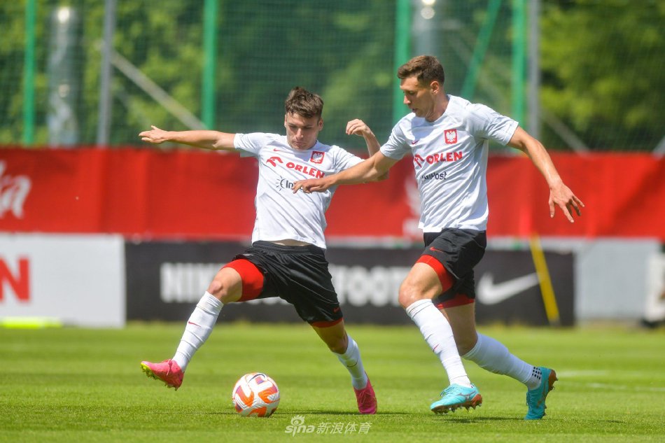 帶隊反超！字母哥雙手灌框砸扣，得到7分4籃板4助攻領(lǐng)先5分