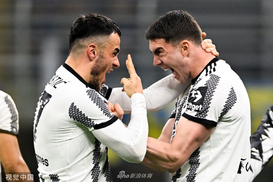 亞當斯：楊瀚森習慣先伸手所以易犯規；提高防守是始終如一的