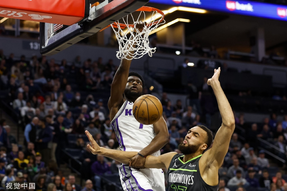 打破僵局！梅里諾腳后跟策動(dòng)，斯凱利助攻恩瓦內里破門(mén)