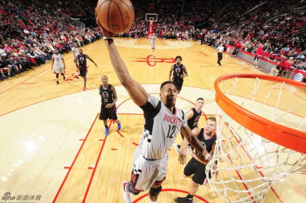 超值！21年前曼聯(lián)砸3700萬(wàn)買(mǎi)18歲魯尼，此前一年魯小胖40場(chǎng)9球4助