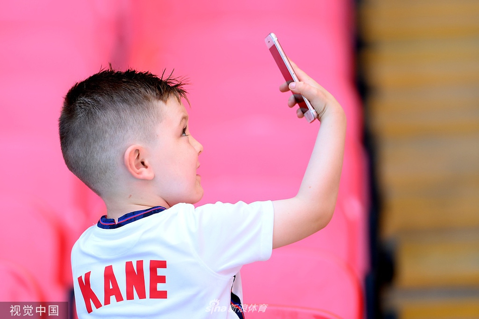 沒(méi)找到手感！克萊半場(chǎng)替補5中1僅拿2分3板1助