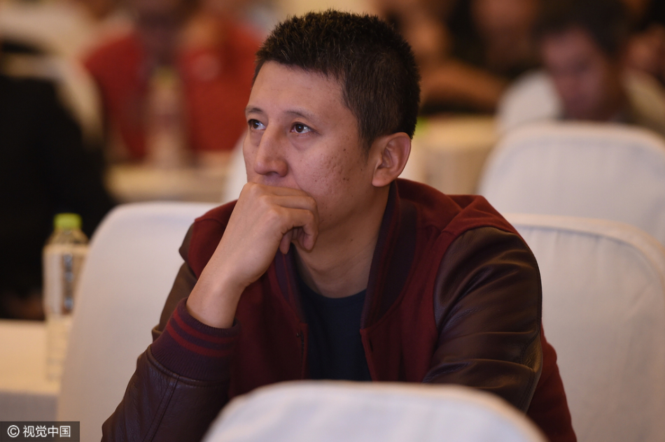 格林斯比后衛談淘汰曼聯(lián)：太神奇了，點(diǎn)球大戰很久外面冷凍得發(fā)抖Eagle                                                                2