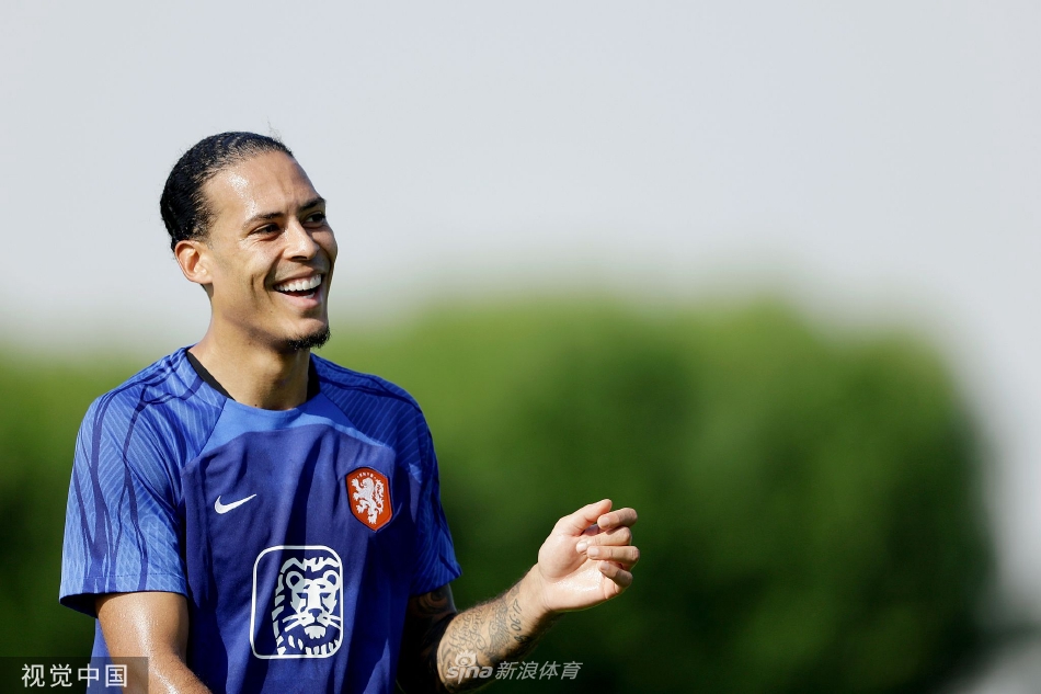 輝燼開(kāi)服武器有什么