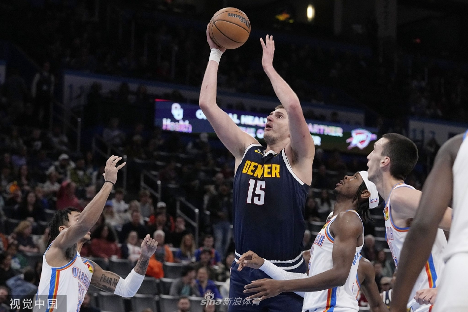 [流言板]狀態(tài)火熱！威金斯命中追身三分已連得8分，雷霆領(lǐng)先灰熊12分