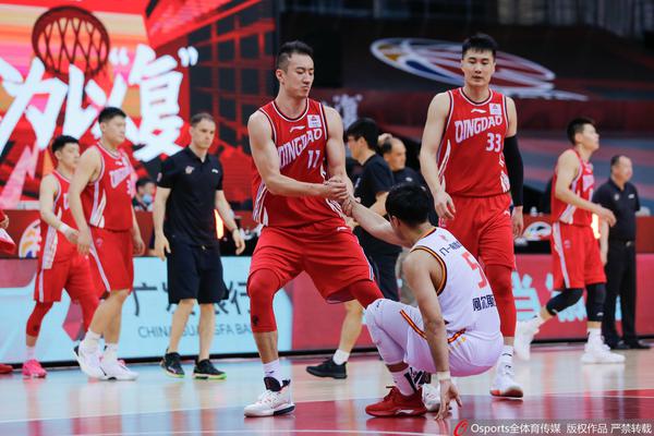 直播吧9月23日訊 據ESPN名記Shams Charania率先報道，數位消息人士透露，火箭主力后衛弗雷德-范弗里特遭遇前十字韌帶撕裂，可能賽季報銷(xiāo)?！扼w壇周報》記者孔德昕發(fā)文進(jìn)行點(diǎn)評，原文如下：對