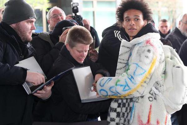 難敵歲月！37歲萊萬(wàn)身價(jià)跌出千萬(wàn)級但僅次于梅羅，本季12輪8球2助