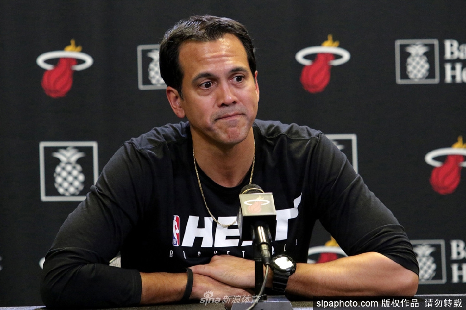 天空：曼聯(lián)預計會(huì )收到對梅努的報價(jià)，目前不太可能考慮將其外租