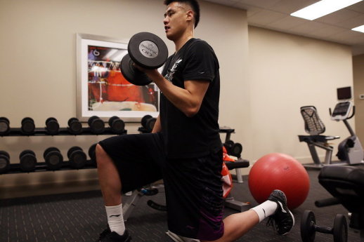 手機我的世界怎么丟東西 完整操作指南與背包管理技巧