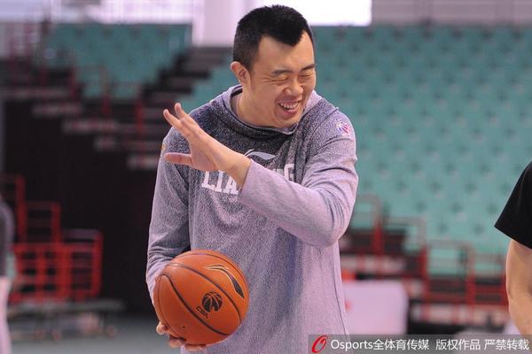 記者：曼聯(lián)敲定17歲哥倫比亞后腰奧羅斯科，明年年滿(mǎn)18歲后加盟