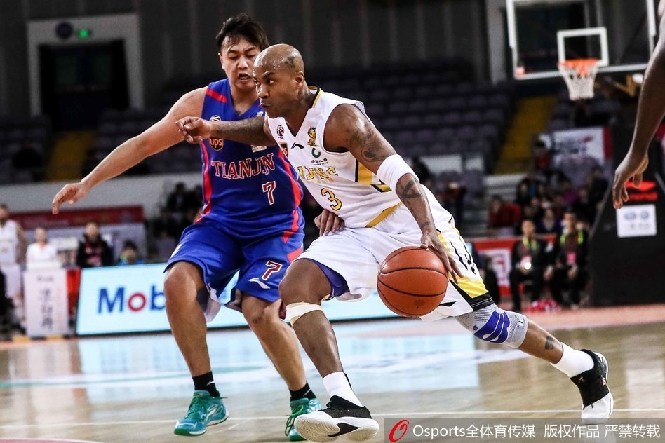 18歲341天，貝里瓦爾是自貝爾之后聯(lián)賽杯破門(mén)最年輕熱刺球員