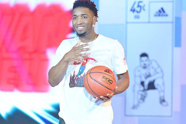 2025年1月11日足總杯第3輪米德?tīng)査贡s布萊克本直播【24直播網(wǎng)】