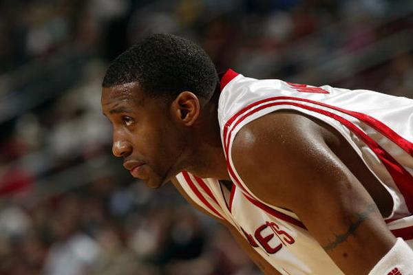 直播吧10月23日訊 NBA常規賽，活塞111-115不敵公牛。賽后，主帥比克斯塔夫接受了采訪(fǎng)。談及比賽失利，比克斯塔夫表示：“我認為我們在防守端遲遲未能展現出緊迫感?；旧?，我們前三節每節都讓對手得