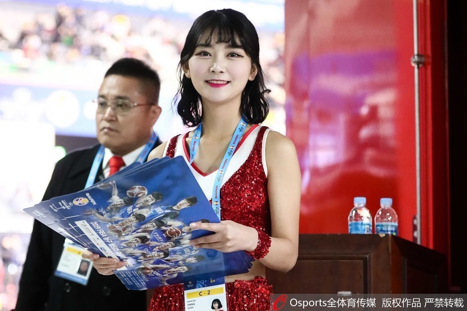 吉爾莫：每個(gè)人都知道德布勞內的實(shí)力，這對球隊來(lái)說(shuō)是一件好事白衣勝雪                                                                202