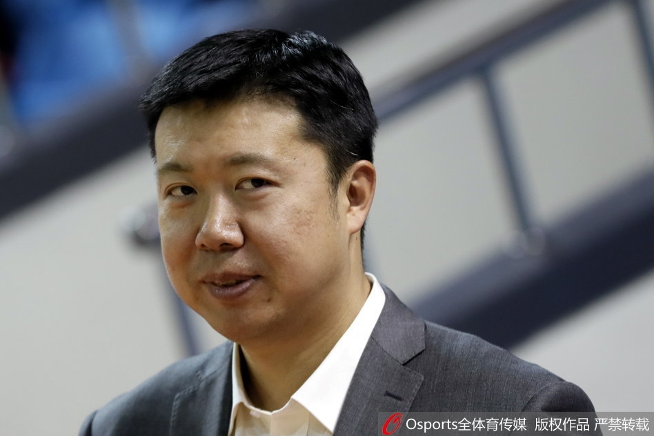 記者：國米右路單薄，原本買(mǎi)來(lái)的路易斯·恩里克已經(jīng)被棄用