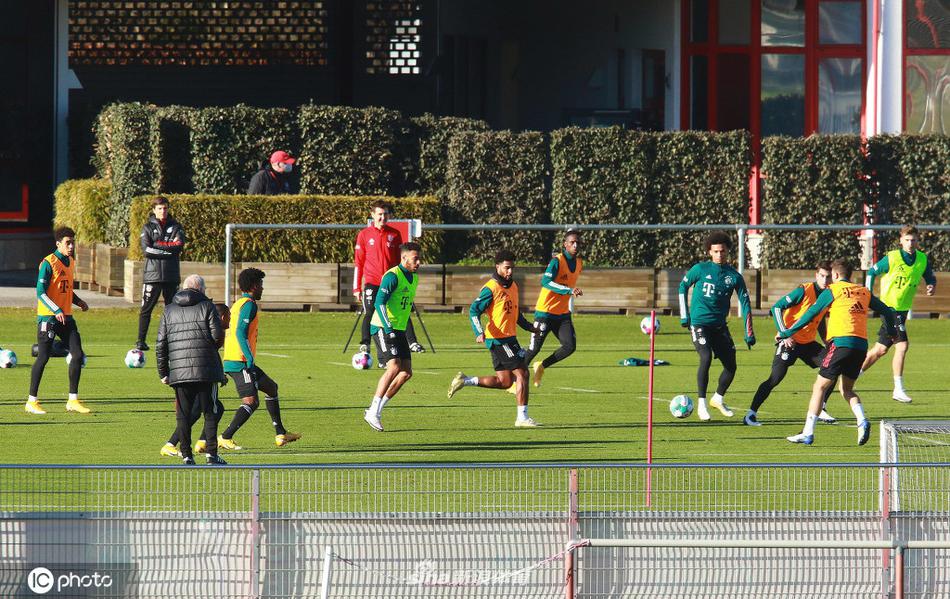 鏡報：如果維尼修斯真想離開(kāi)皇馬 英超俱樂(lè )部會(huì )密切關(guān)注