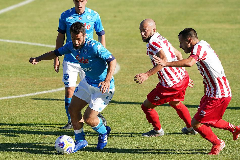 還需適應！倫納德全場(chǎng)11中3，三分5中2，得到8分2籃板2助攻