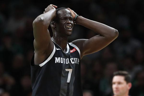 導讀：最近很多玩家都在關(guān)注詭道雀神錄這款手游，想知道具體的公測時(shí)間，詭道雀神錄會(huì )經(jīng)過(guò)封測、刪檔內測、不刪檔測試到最終的公測等幾個(gè)測試階段，才會(huì )正式上線(xiàn)詭道雀神錄安卓或iOS版本，有很多玩家就會(huì )問(wèn)小編詭