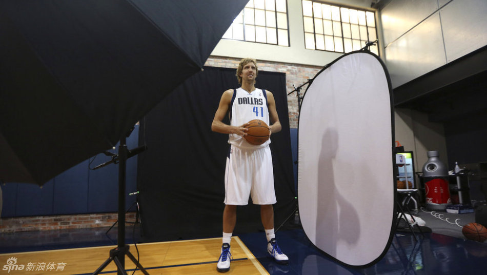 贏(yíng)4場(chǎng)3場(chǎng)是大逆轉！76人本賽季3次末節落后10+逆轉 今天落后16分