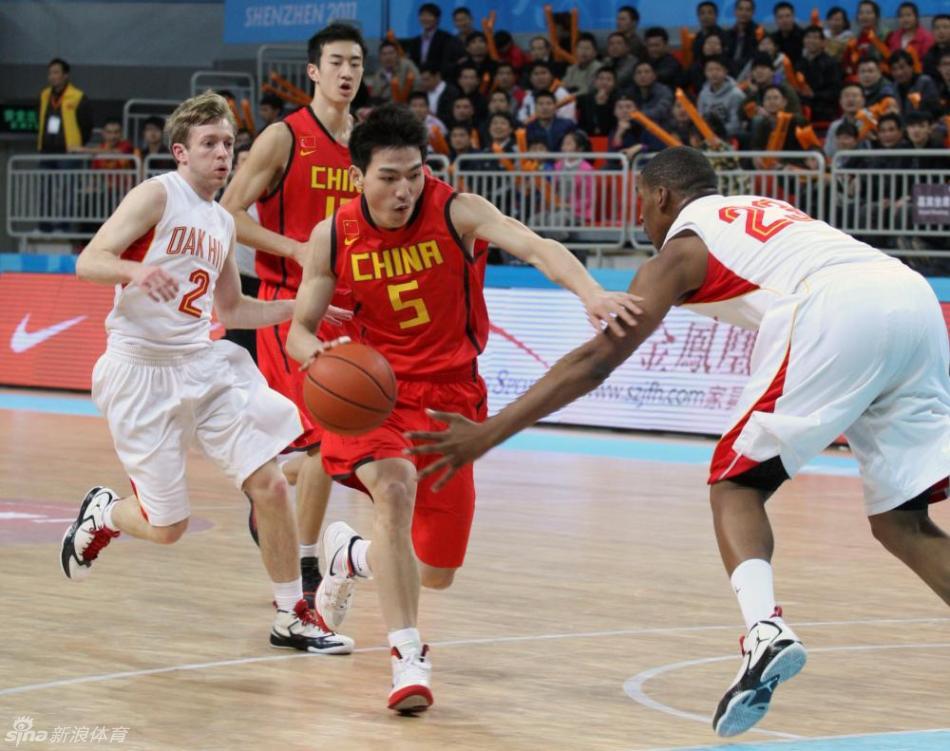 達拉斯鐵匠隊？獨行俠目前有7名球員三分命中率低于30% 克萊26.4%