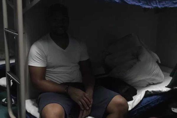 薩拉赫本場(chǎng)數據：2次射門(mén)0射正，全場(chǎng)1次對抗0成功&獲評7分