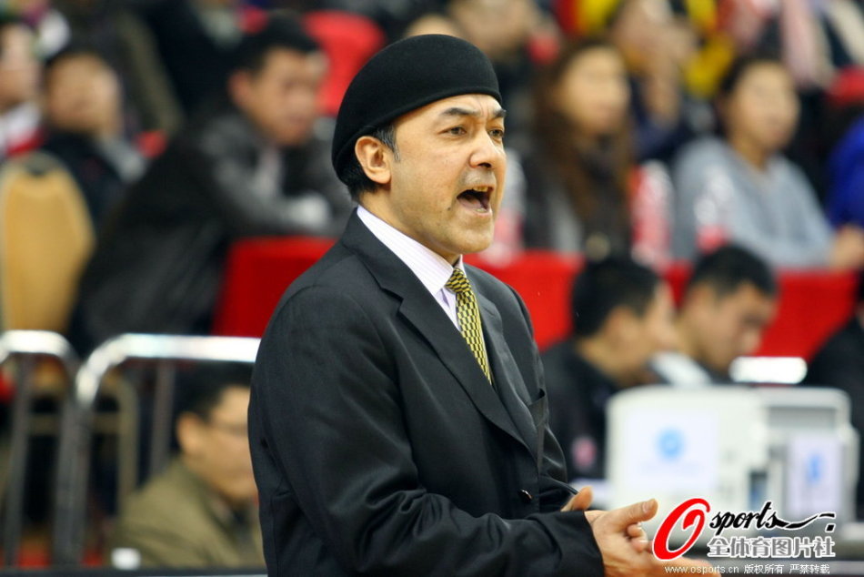 小蜘蛛本場(chǎng)數據：踢滿(mǎn)全場(chǎng)1次射門(mén)，3次過(guò)人0成功，獲評6.2分