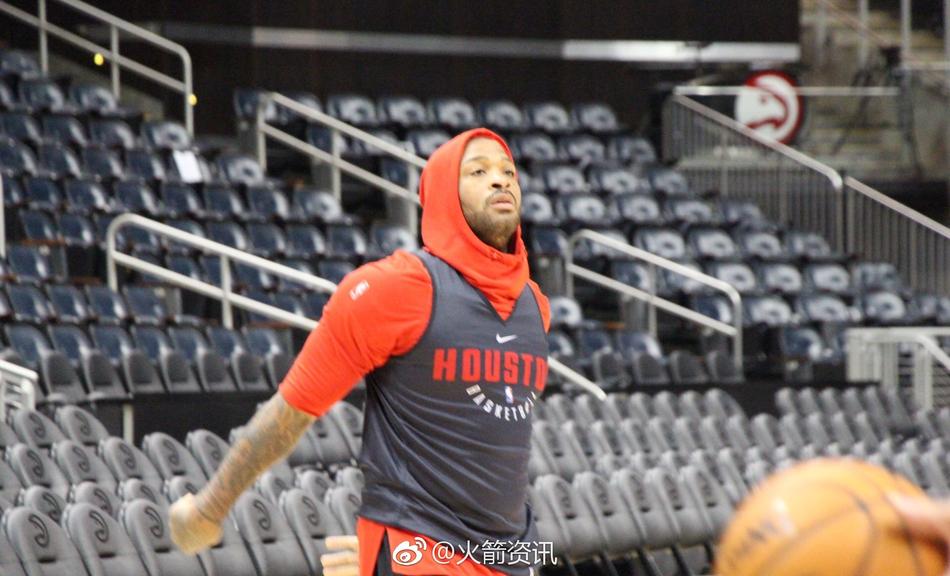 虎撲01月04日訊 NBA常規賽，凱爾特人客場(chǎng)109-86戰勝火箭。下一場(chǎng)，凱爾特人將在后天客場(chǎng)挑戰西部第一、已經(jīng)14連勝的雷霆。今日賽后，凱爾特人球員克里斯塔普斯-波爾津吉斯接受采訪(fǎng)談起了雷霆后衛謝