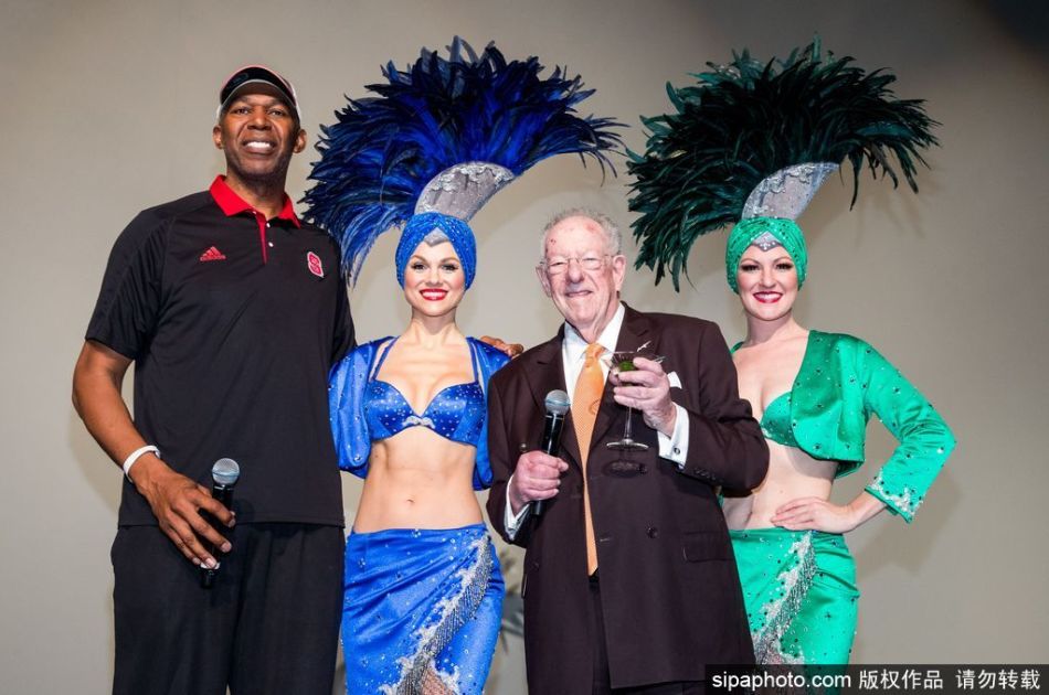 前隊友：人們對科比充滿(mǎn)不敬；不能接受把他排在歷史最佳前三之外