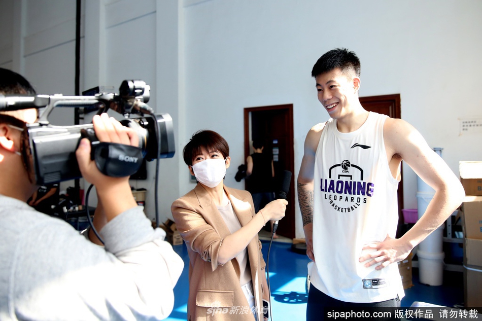 德天空：多特承擔安塞爾米諾薪資，接下來(lái)將簽法比奧