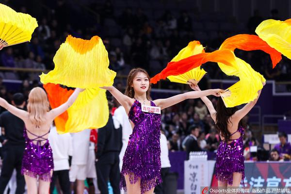 賽季首秀！灰熊克拉克首發(fā)出戰 搭檔韋爾斯&科沃德&阿爾達馬&JJJ