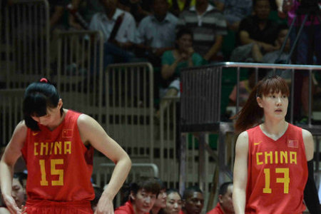 ??毫無(wú)生氣！庫里垂頭喪氣一整場(chǎng) 14投拿11分