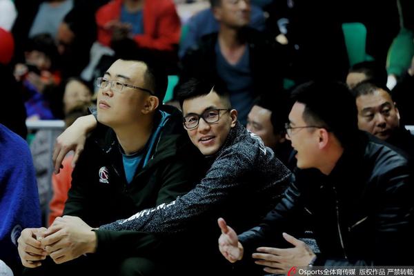 杜倫：十連勝歸功于我們付出的努力 球隊還有很長(cháng)很長(cháng)的路要走