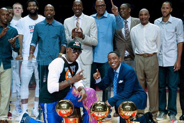 越來(lái)越好??加克波本賽季英超22場(chǎng)8球，已追平上賽季35場(chǎng)進(jìn)球數