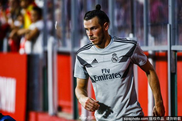 [流言板]湖媒曬詹姆斯與喬丹對比：詹姆斯25+出手數場(chǎng)次為喬丹一半