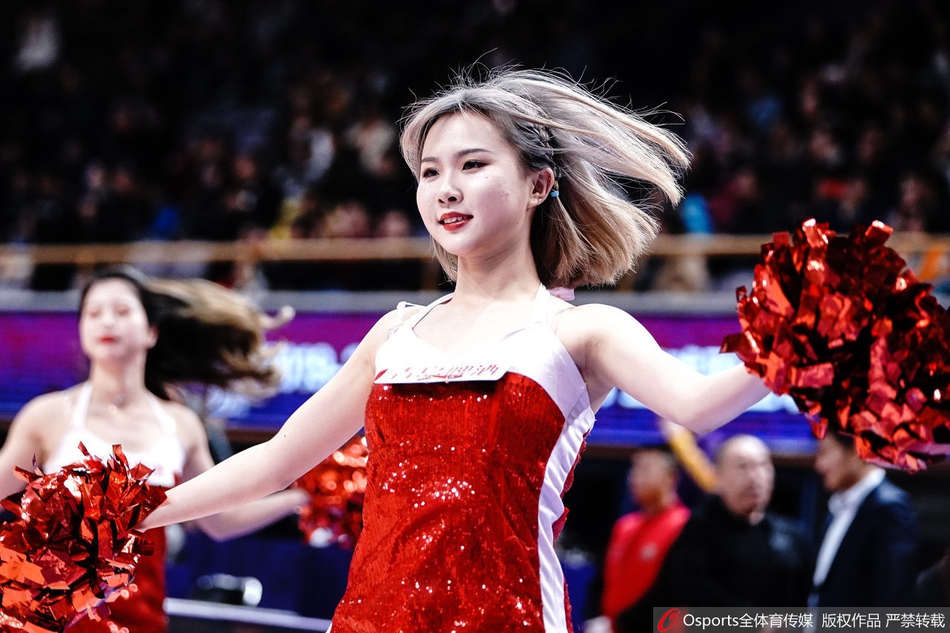 字母哥談交易流言：我無(wú)法控制別人說(shuō)什么 我從未想過(guò)或說(shuō)過(guò)離開(kāi)