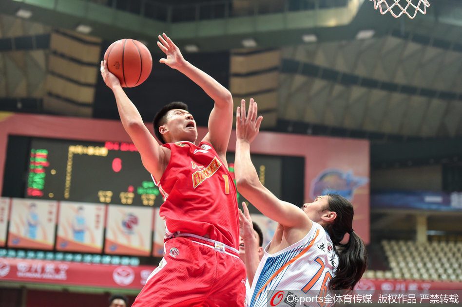 努涅斯本場(chǎng)數據：替補登場(chǎng)3射3正，2次錯失良機，評分6.4分