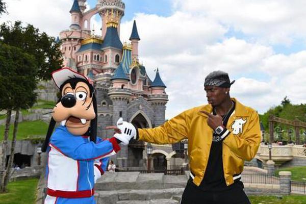 記者：曼聯(lián)可能為卡塞米羅提供1+1合同，但球員需接受大幅降薪