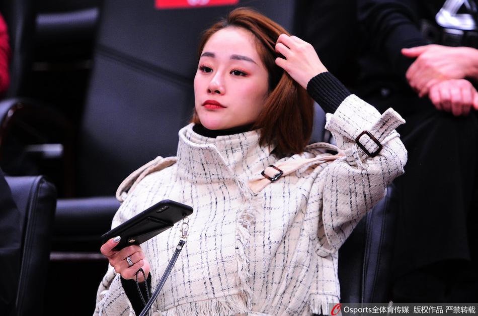 小羅社媒曬巴薩時(shí)期與隊友慶祝照片：在巴薩的美好回憶