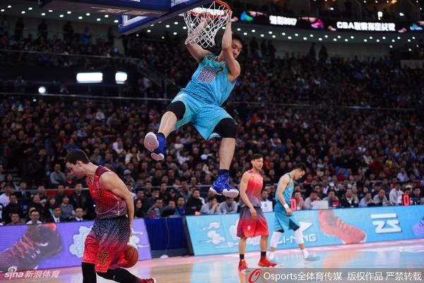 貝林厄姆打進(jìn)個(gè)人歐冠第14粒進(jìn)球，其中13球在小組賽/聯(lián)賽階段