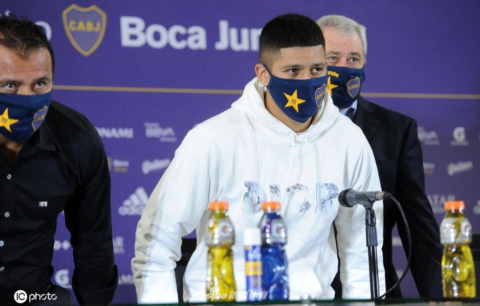 另一個(gè)伊甸超越時(shí)空的貓as黑衣刀手不負責任??評