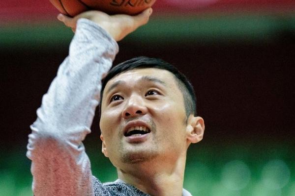 勇士傷病報告：庫里、格林、施羅德等多人出戰成疑