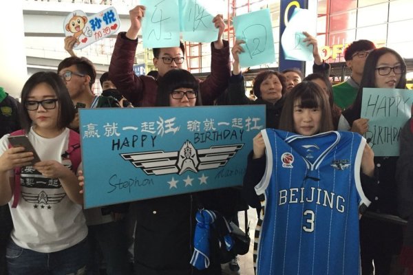 阿勞霍：亞馬爾是世界最出色的球員之一，同時(shí)承受著(zhù)巨大的壓力