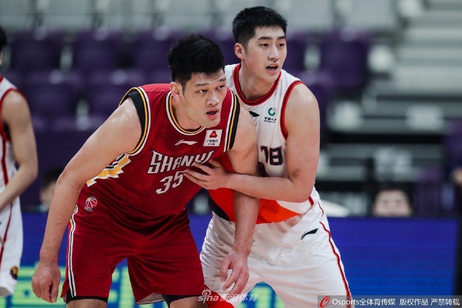 [流言板]禁區戰神！今日戈登上腳AG4，18中12狂砍29分15籃板