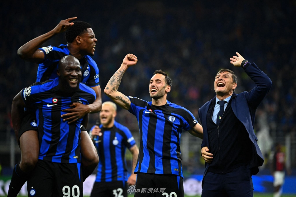 2025年10月30日 12:32:09健身日記                 學(xué)習這 4 個(gè)生活化減脂方法，不用刻意節食，不用大量運動(dòng)，就能逼自己瘦下來(lái)： 方法1、逼自己吃點(diǎn)全谷物粗糧 平時(shí)我們愛(ài)