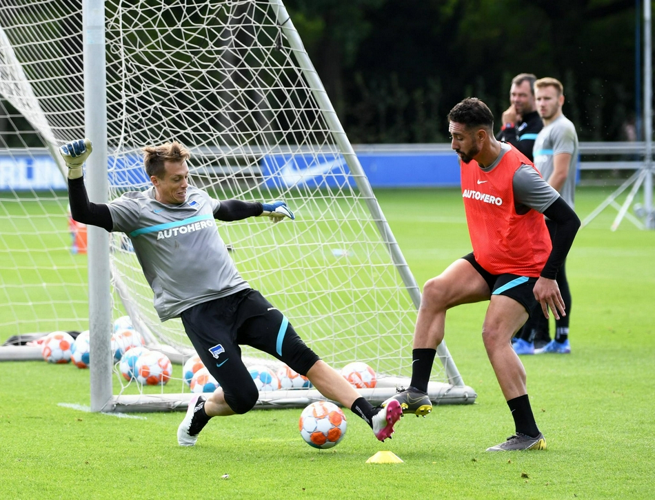 埃澤今年英超參與18球，同期僅少于哈蘭德、薩拉赫、姆伯莫